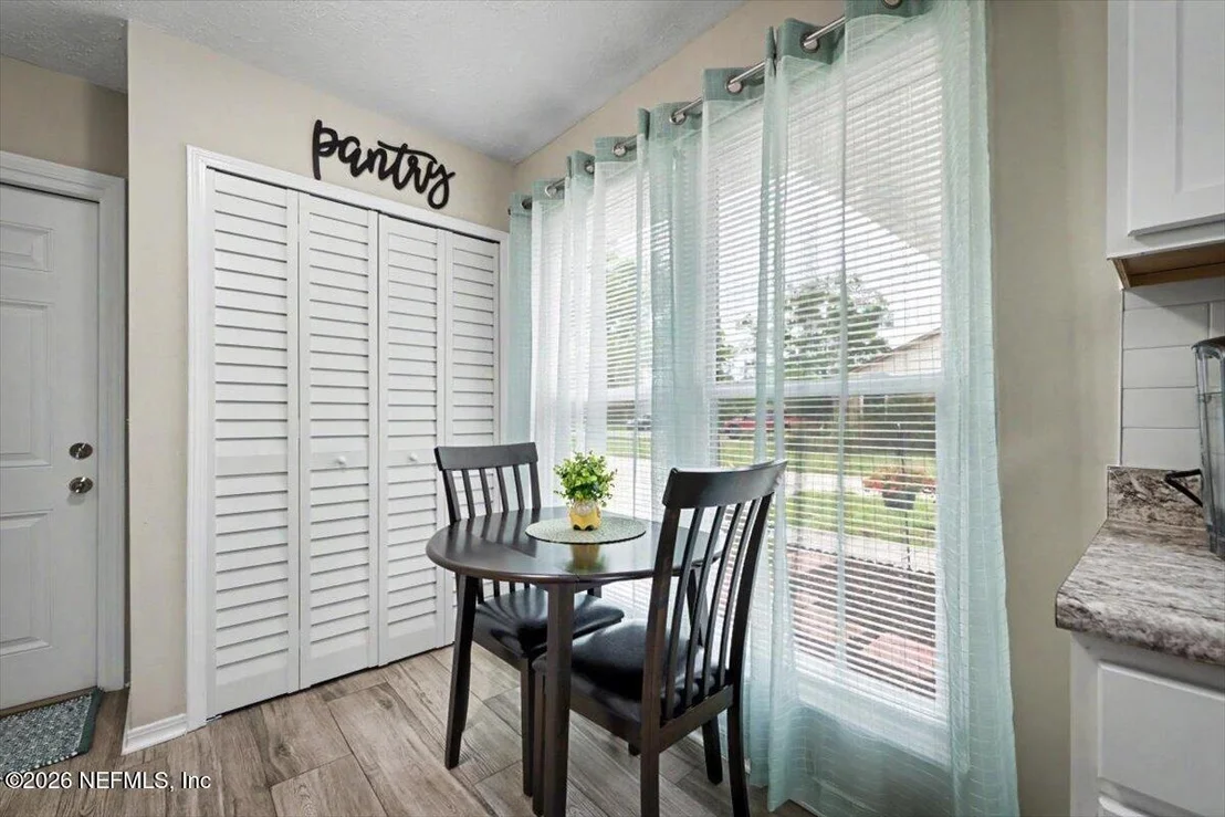 Photo of 1102 MEADOW Drive