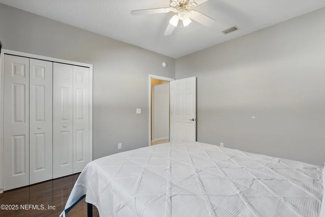Photo of 187 SILVER GLEN Avenue