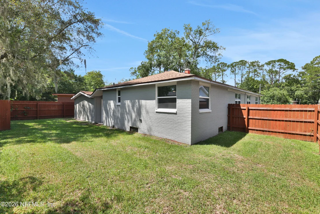 Photo of 5368 ROYCE Avenue