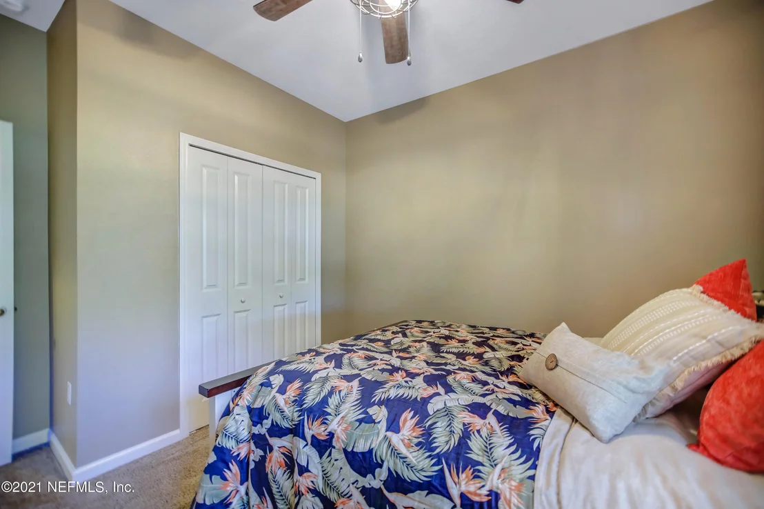 Photo of 19 GREENVIEW Lane