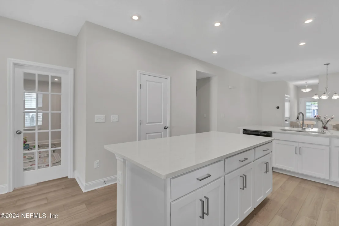 Photo of 595 MEADOW CREEK Drive