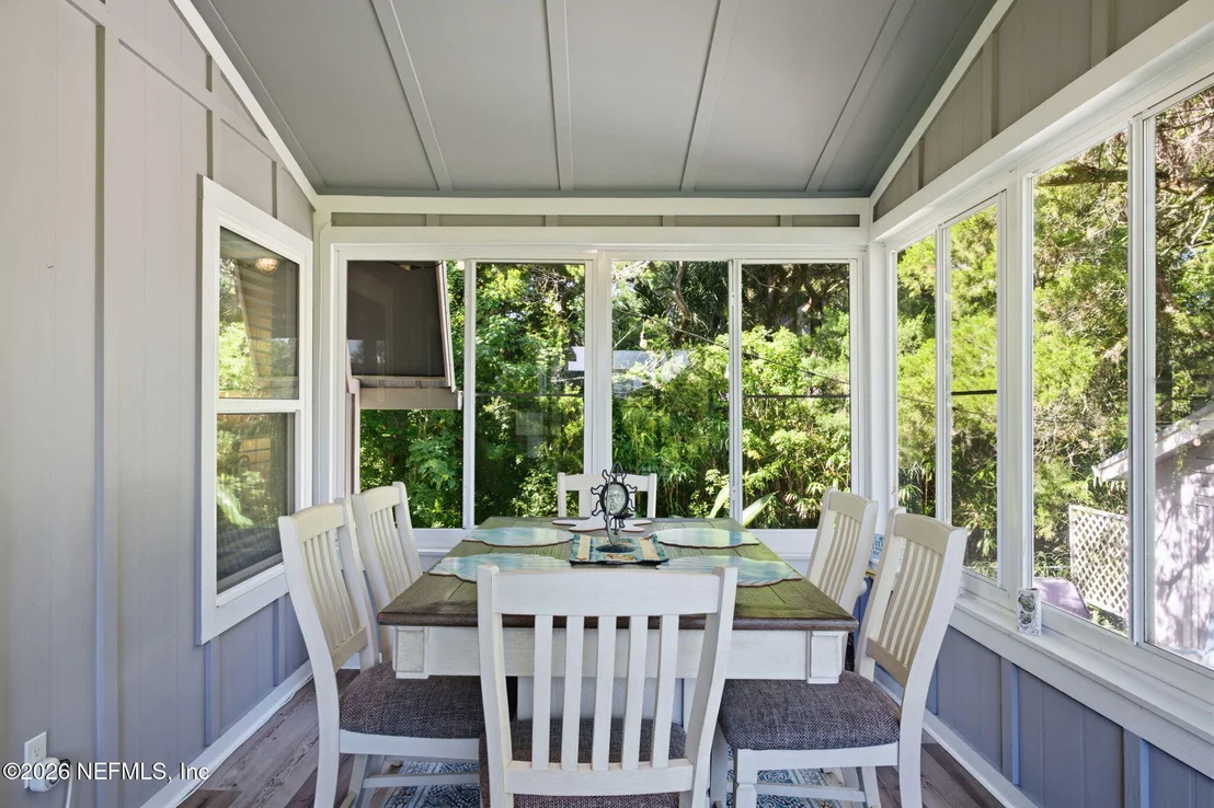 Photo of 123 FERDINAND Avenue