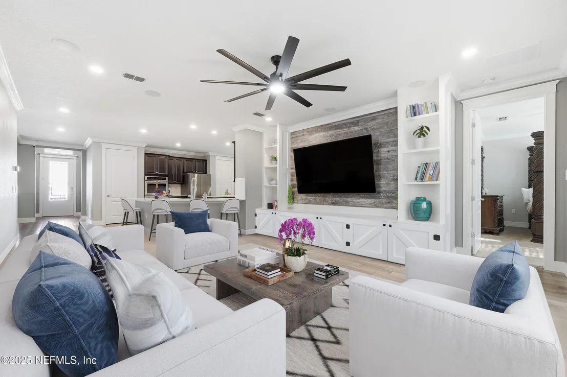 Photo of 105 CROWN COLONY Road