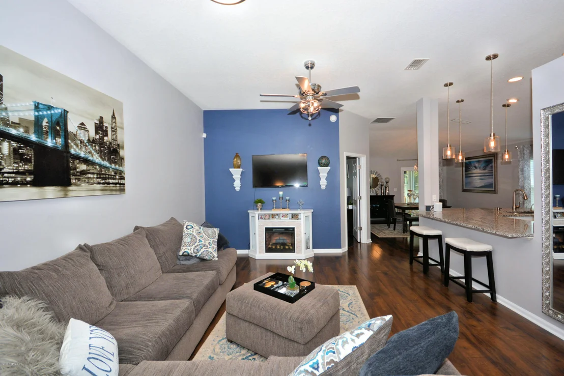 Photo of 49 W TEAGUE BAY Drive