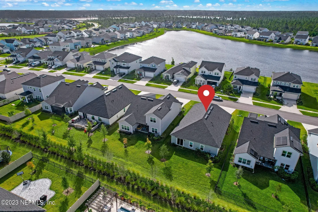 Photo of 152 WINDERMERE Way