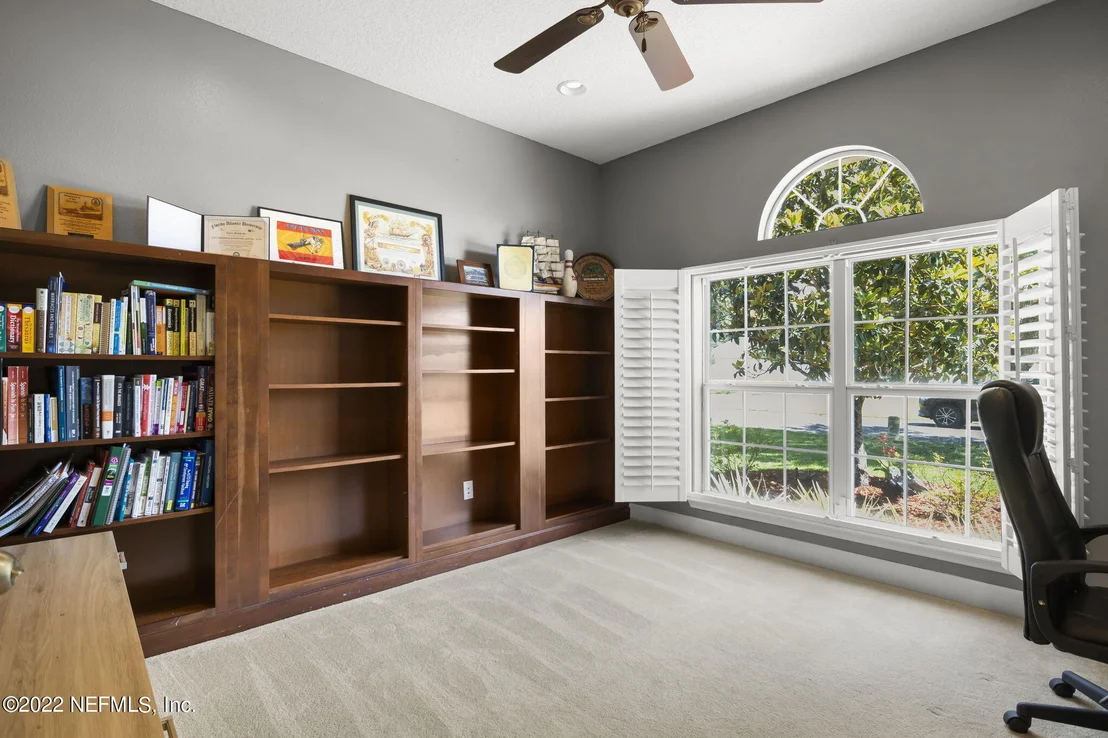 Photo of 65045 RIVER GLEN Parkway