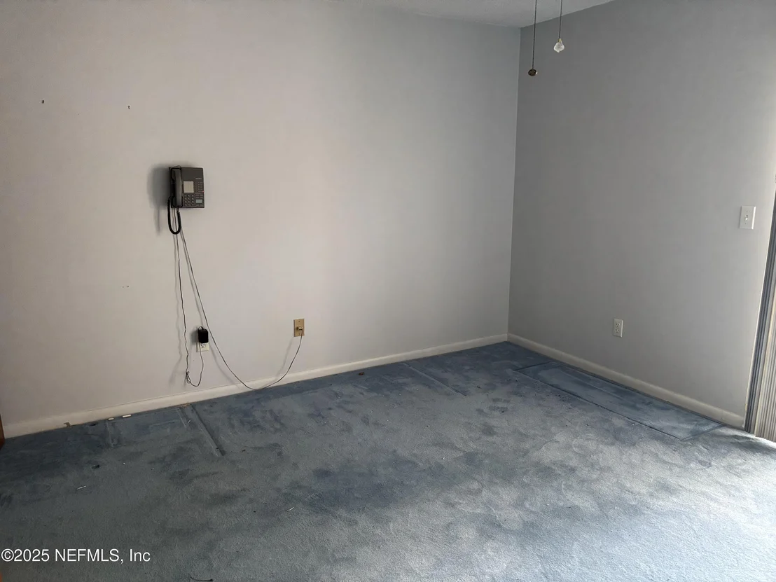 Photo of 8317 MEADOW BEND Court