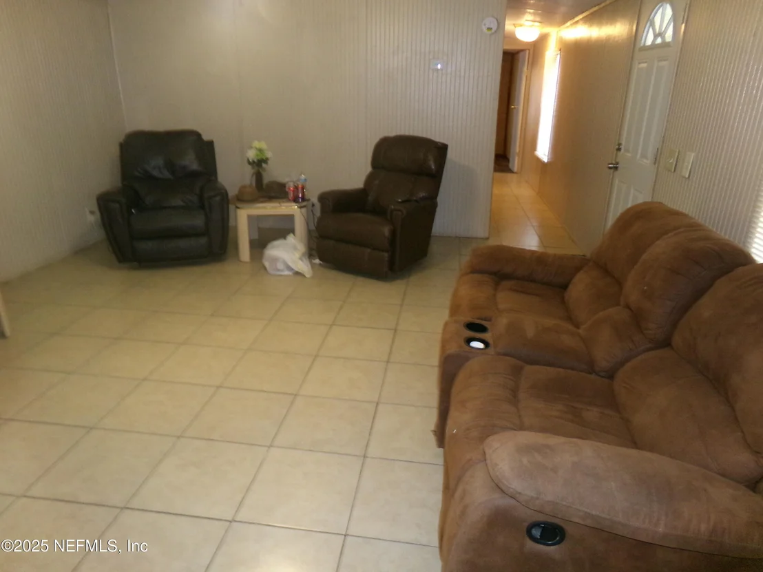 Photo of 231 6TH Way