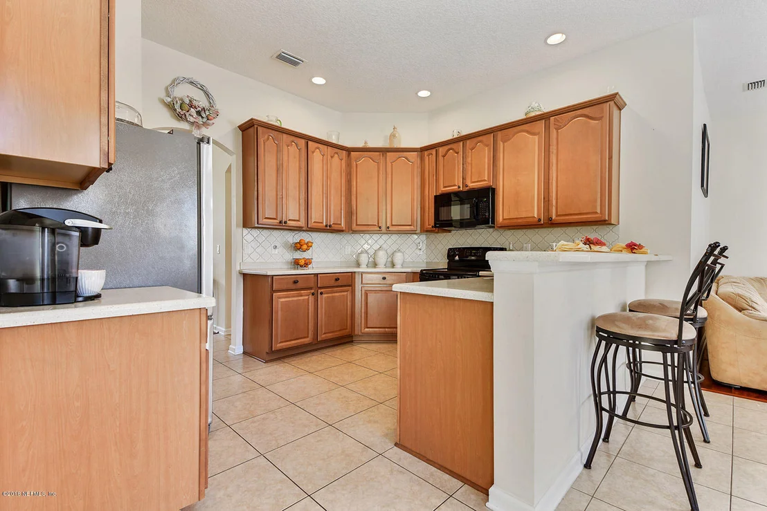 Photo of 290 HOLLAND Drive