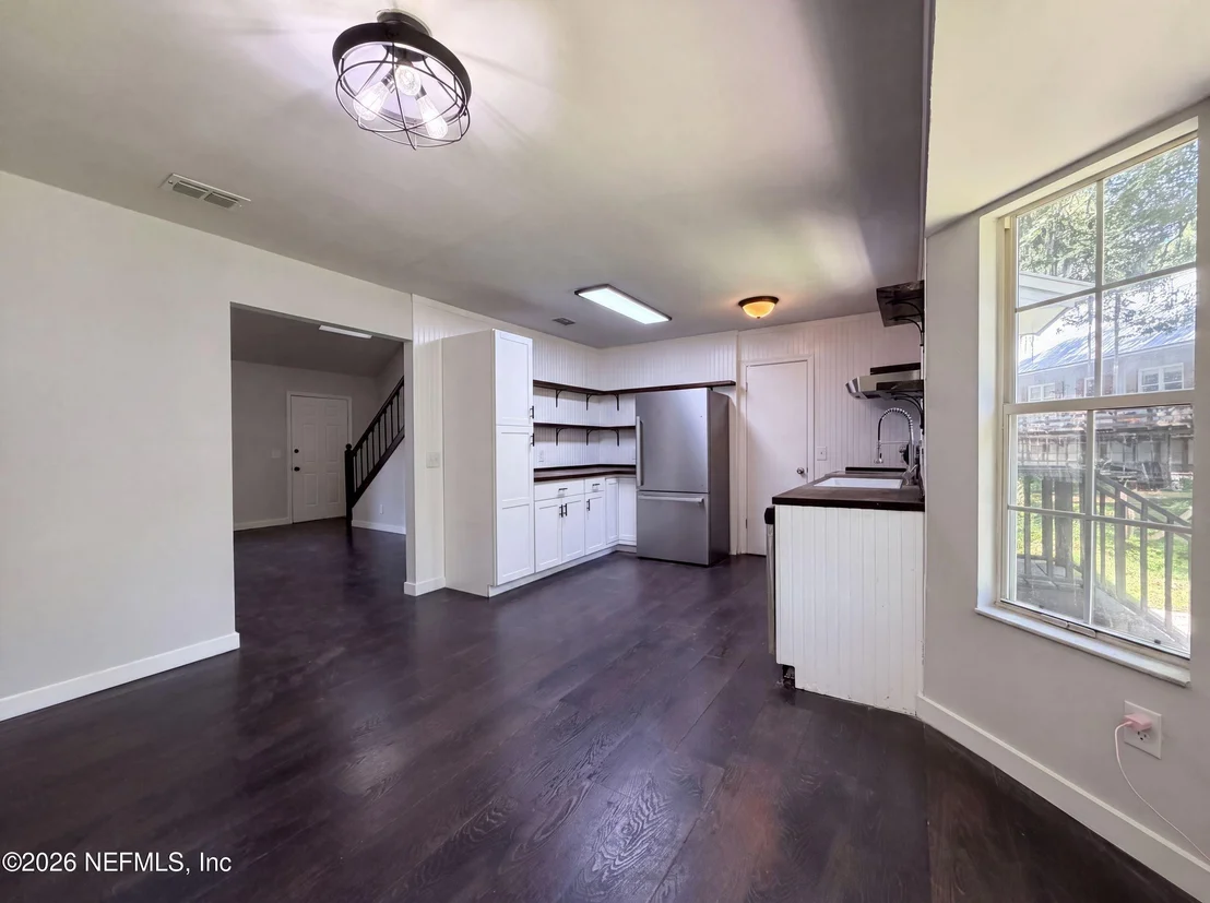 Photo of 321 PARADISE Circle