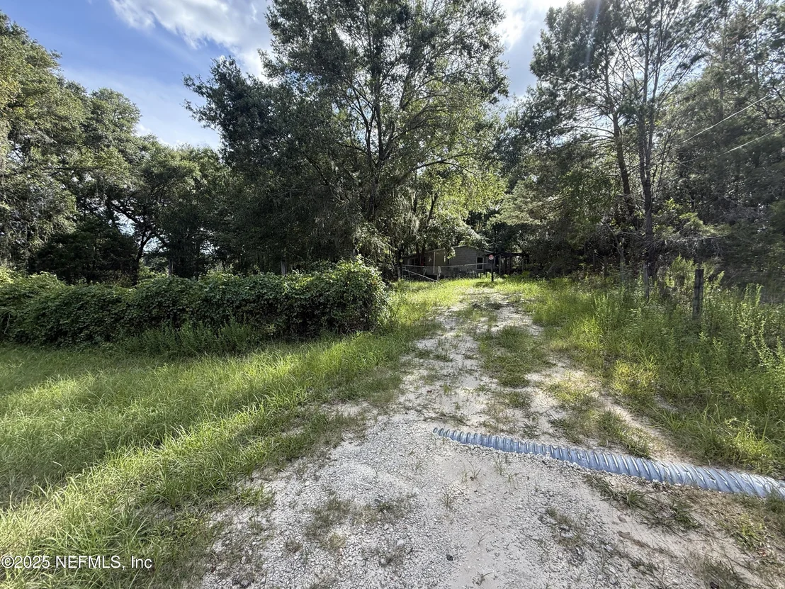 Photo of 225 IVANHOE Drive