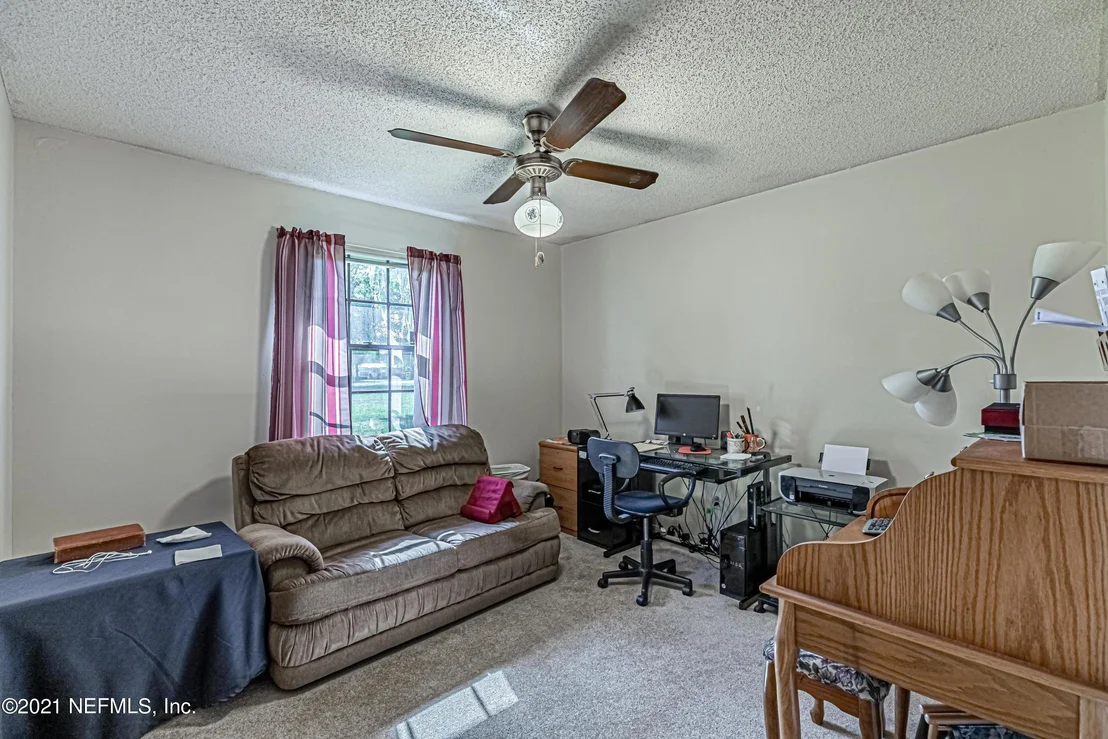 Photo of 1340 STARLING Road