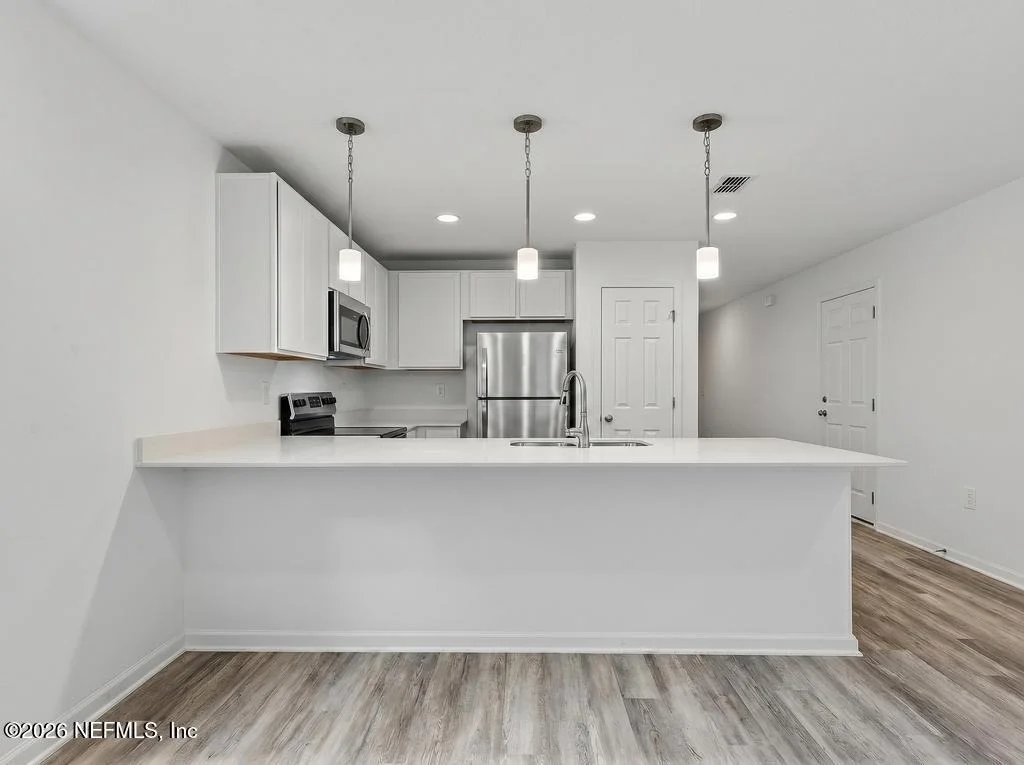 Photo of 5536 LEAMING Avenue