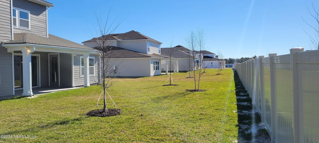 Photo of 451 HILLENDALE Circle