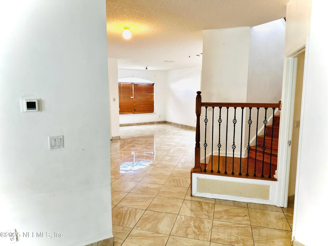 Photo of 351 SUMMIT Drive