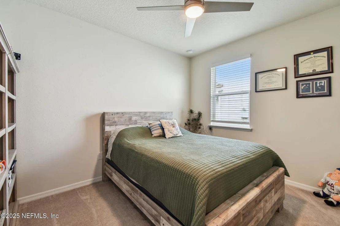 Photo of 182 MYRTLE OAK Court