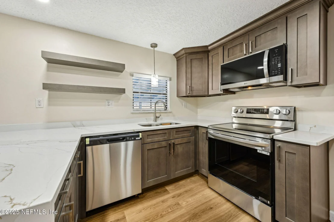 Photo of 7611 MCCOWAN Drive