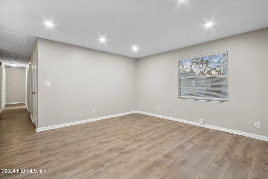 Photo of 11164 KEY HAVEN Boulevard