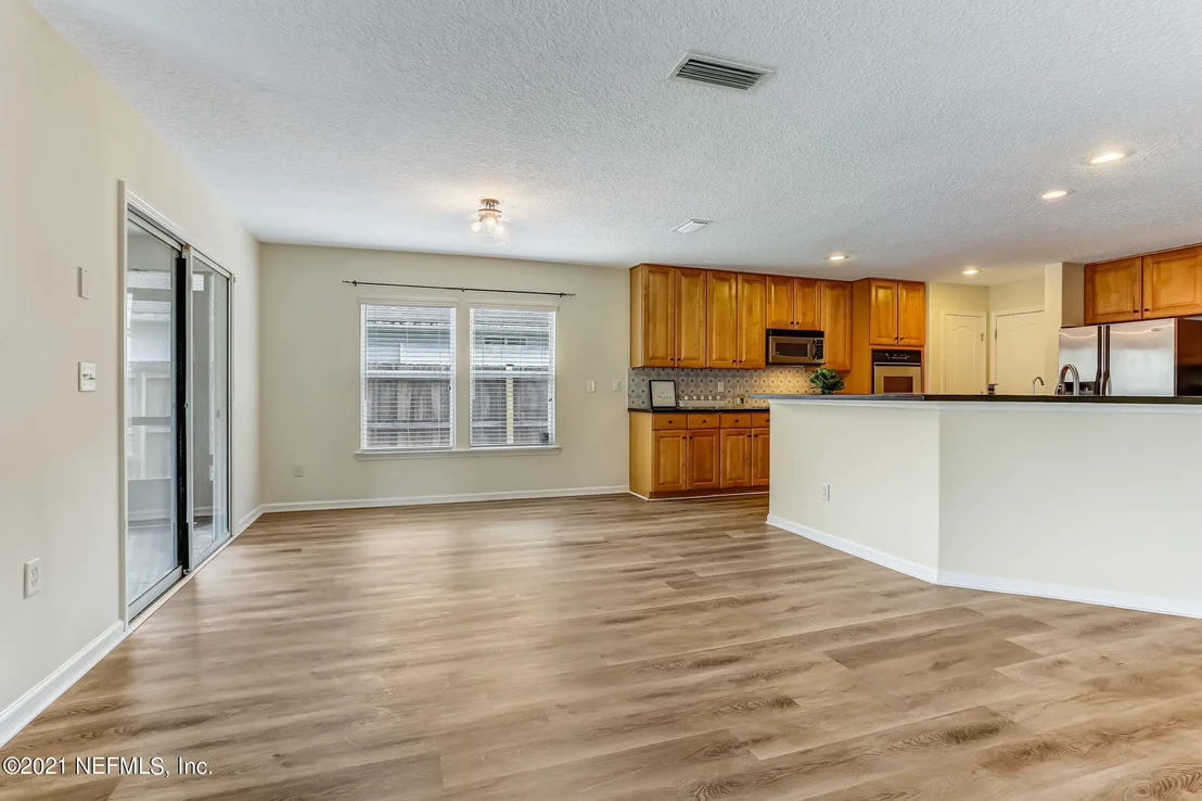 Photo of 1016 DUNSTABLE Lane