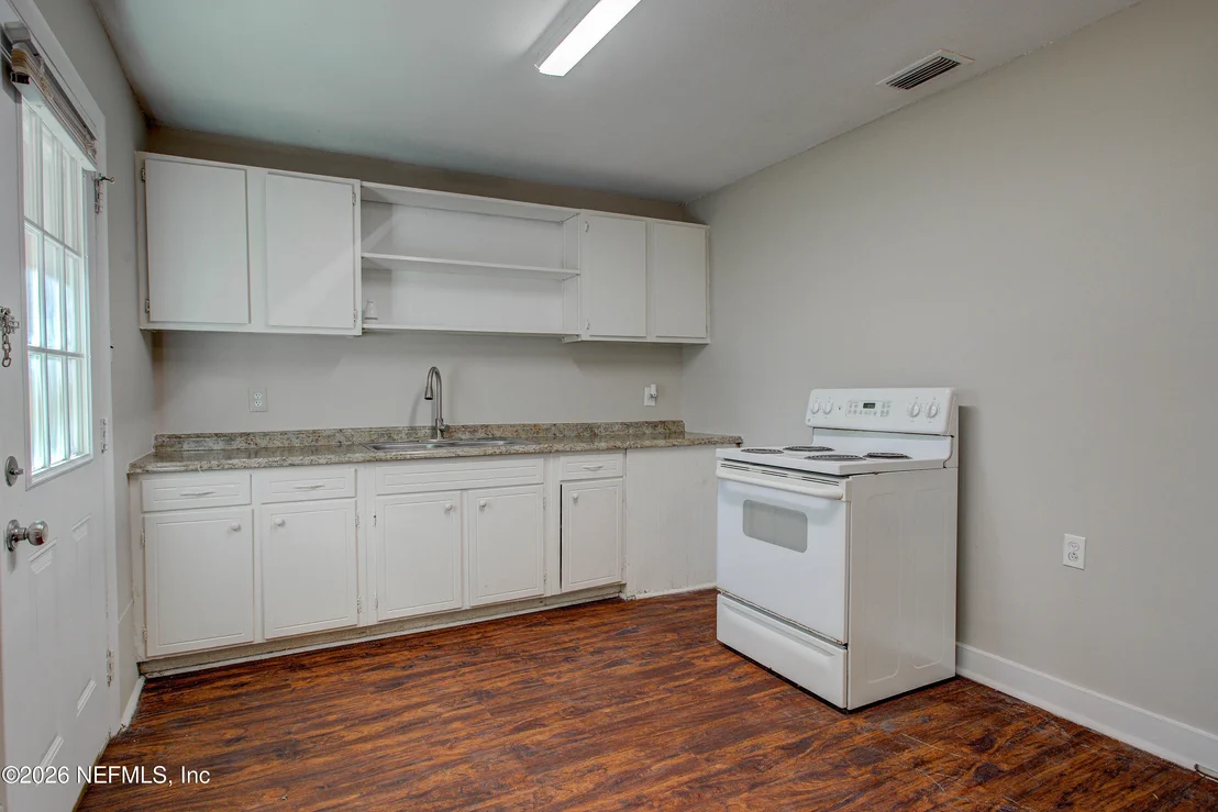 Photo of 5831 CARTER Lane