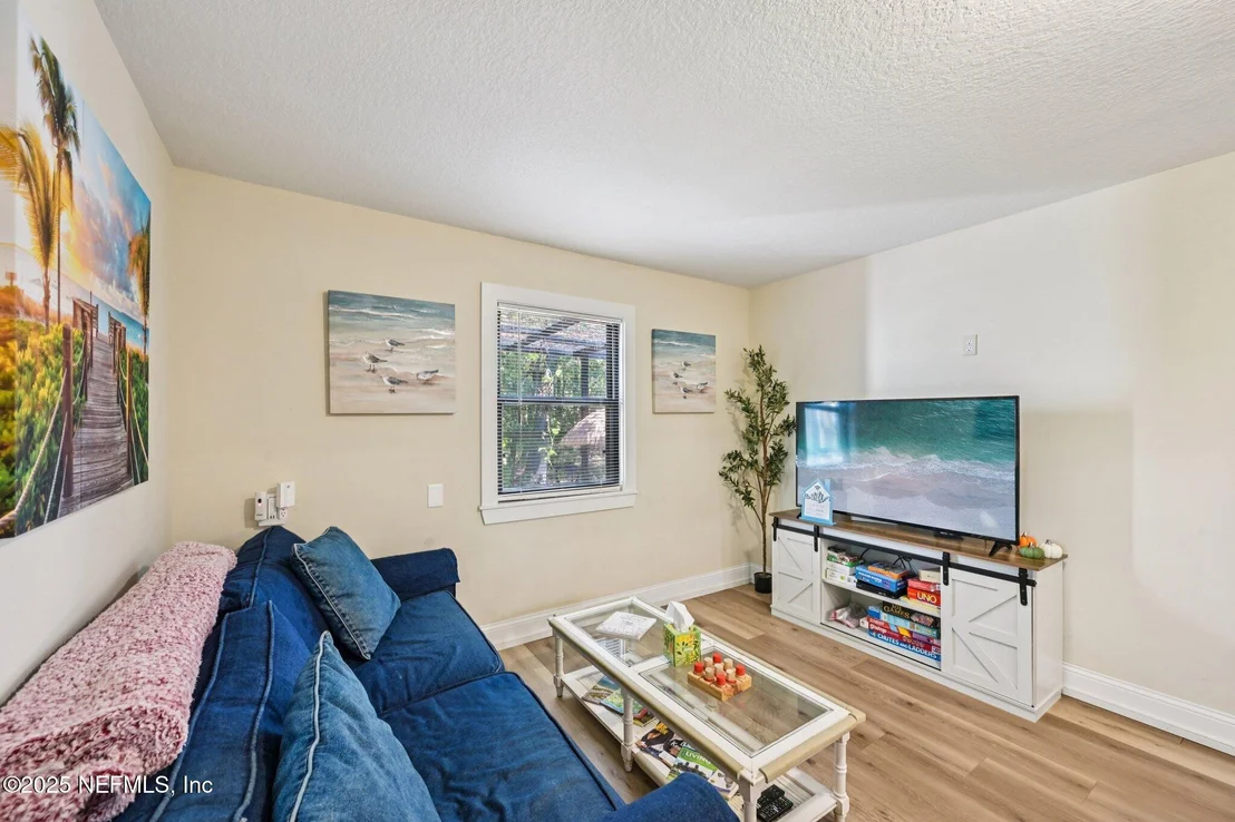 Photo of 1265 WHISPERING PINES Road