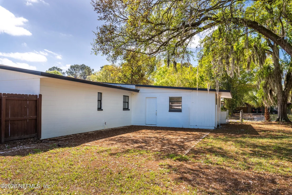Photo of 7541 STRATO Road