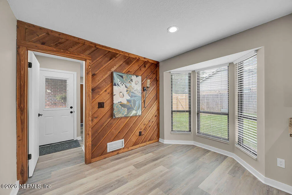 Photo of 2275 FOXWOOD Drive