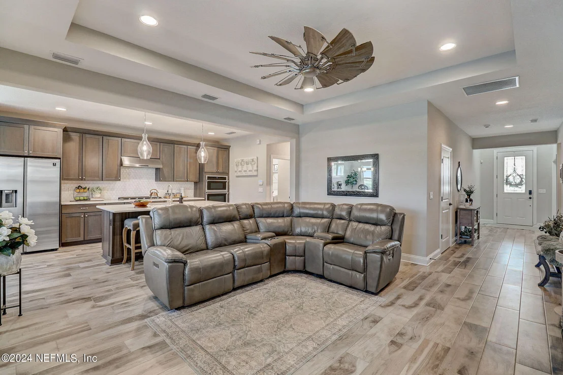 Photo of 117 STANSBURY Lane