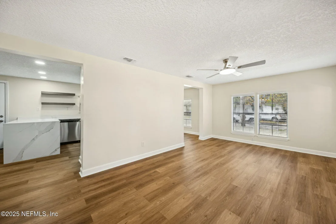 Photo of 7611 MCCOWAN Drive