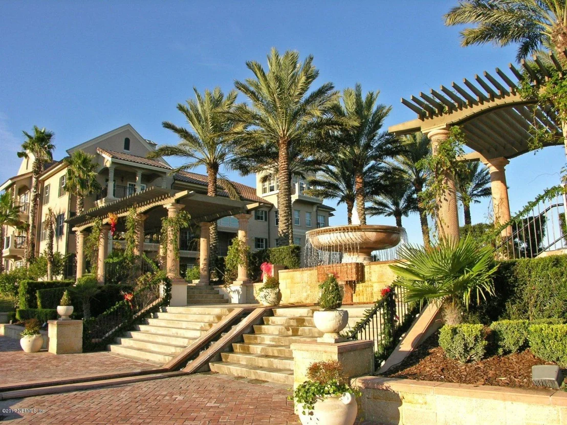 Photo of 171 LA MESA Drive