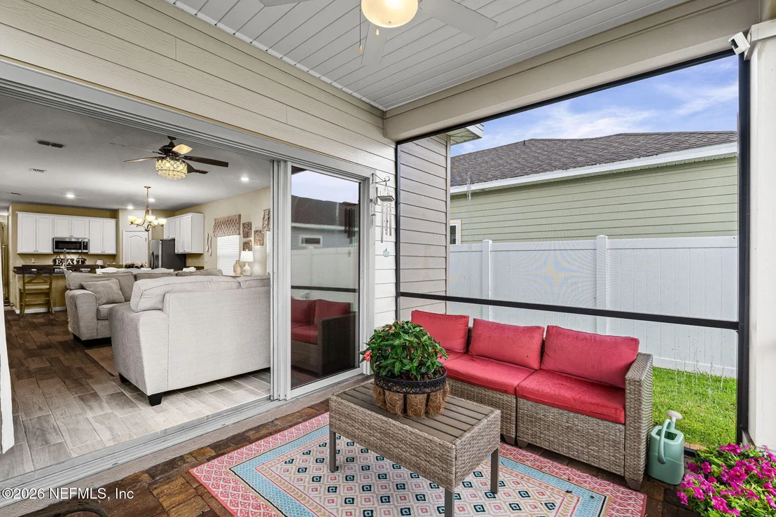 Photo of 39 CRYSTAL CREST Lane
