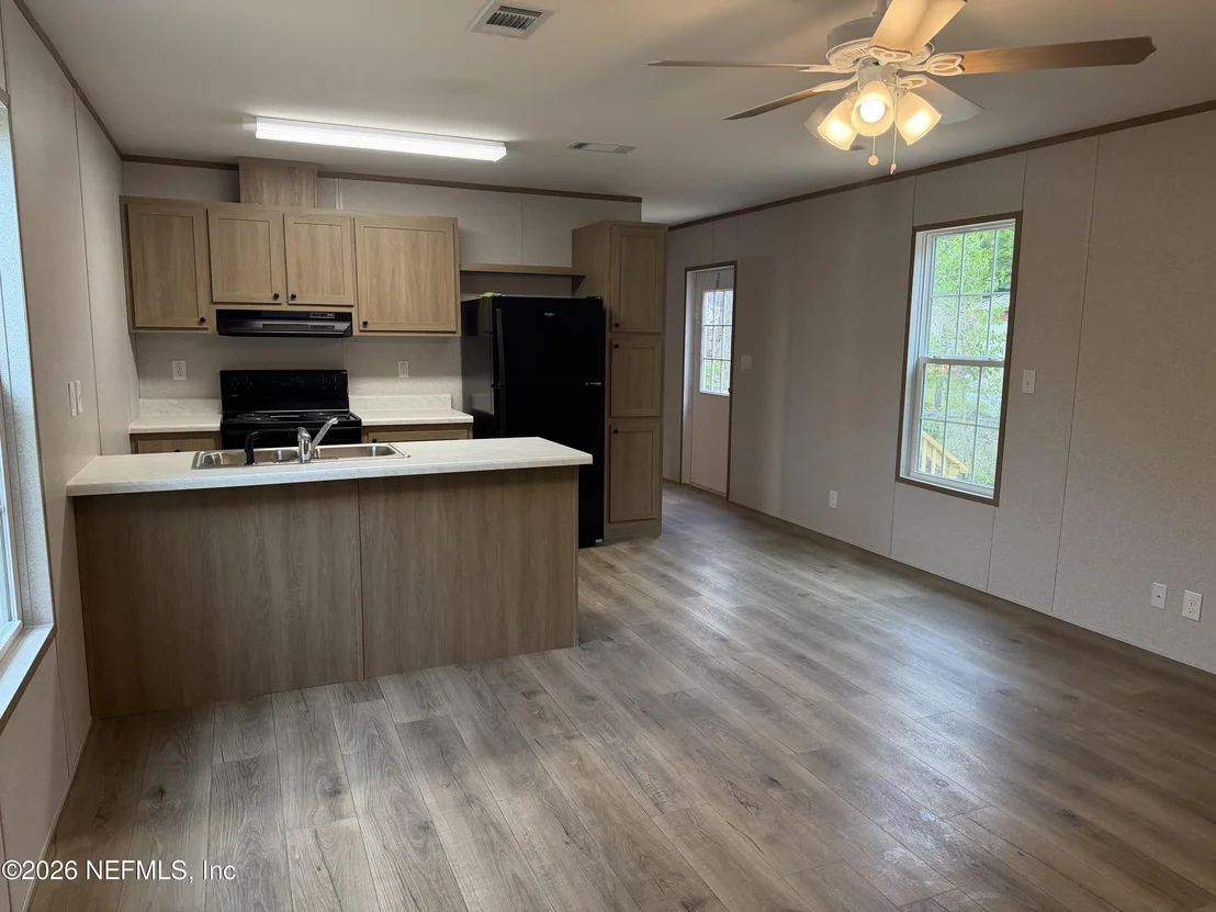 Photo of 213 MILTON Avenue