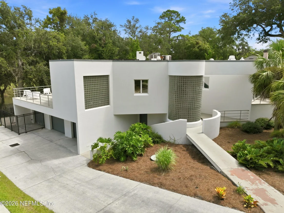 Photo of 715 RIO LINDO Drive
