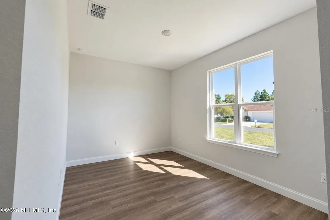 Photo of 6 BRONSON Lane