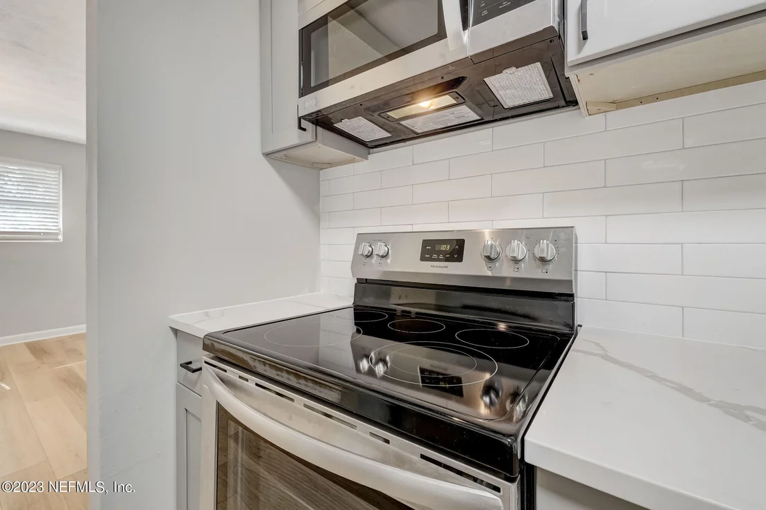 Photo of 6816 CINDERELLA Road