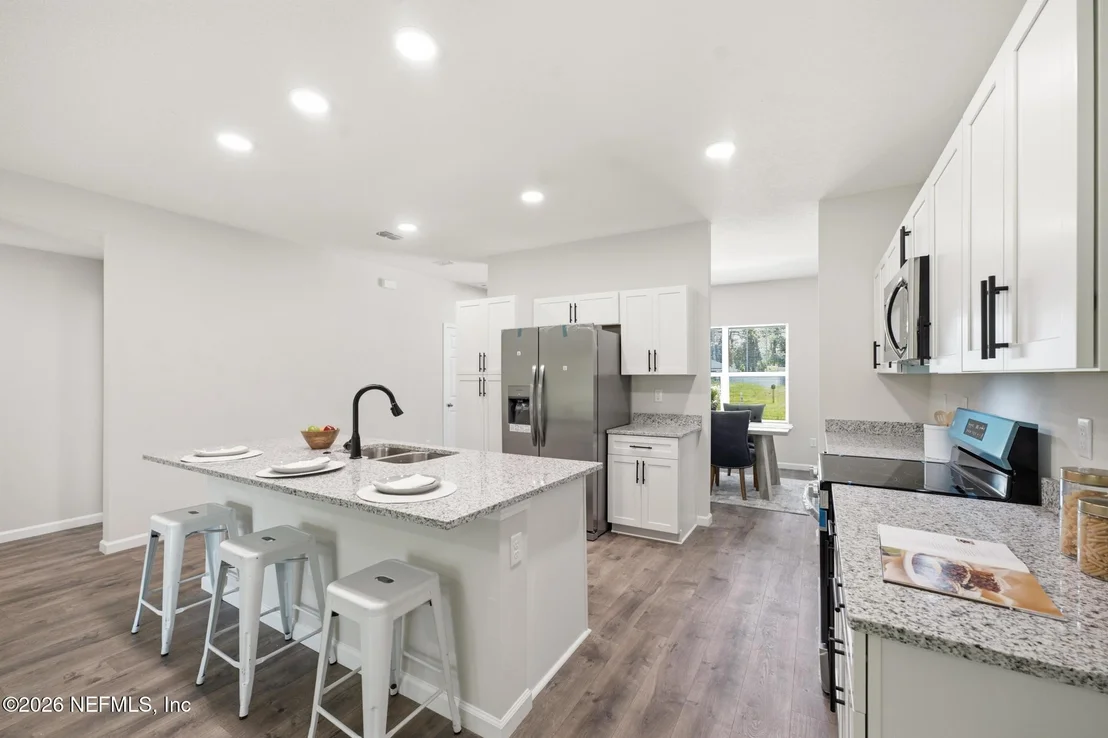 Photo of 433 PONCE Boulevard