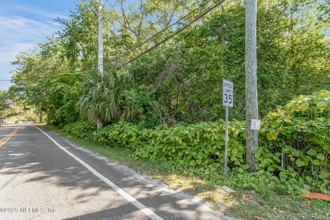 Photo of 1770 WOODLAWN Road