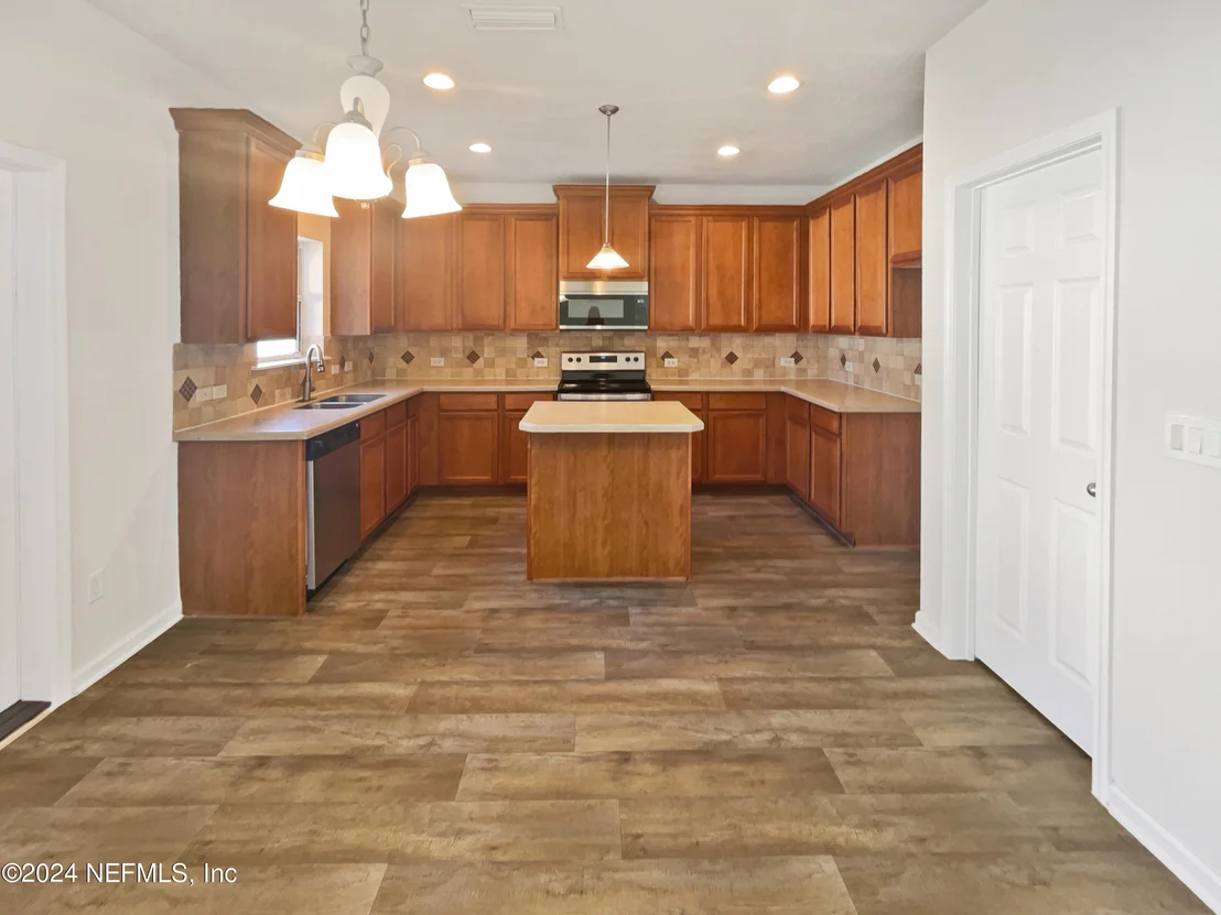 Photo of 1333 AZTECA Drive