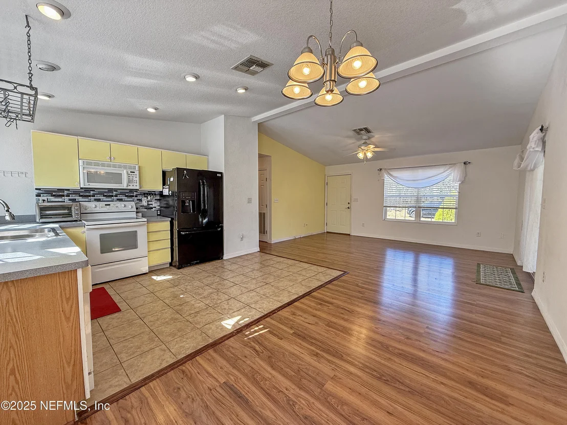 Photo of 1349 MATTIE Street
