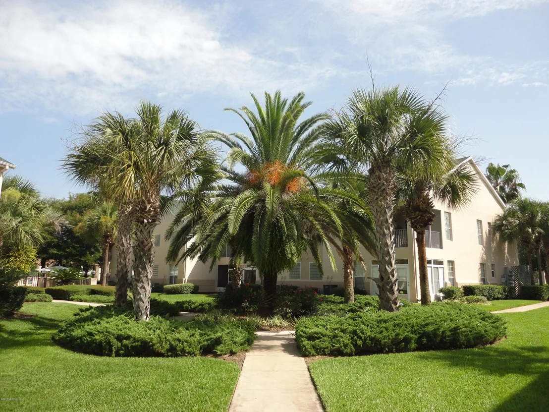 Photo of 203 AUGUSTA Circle