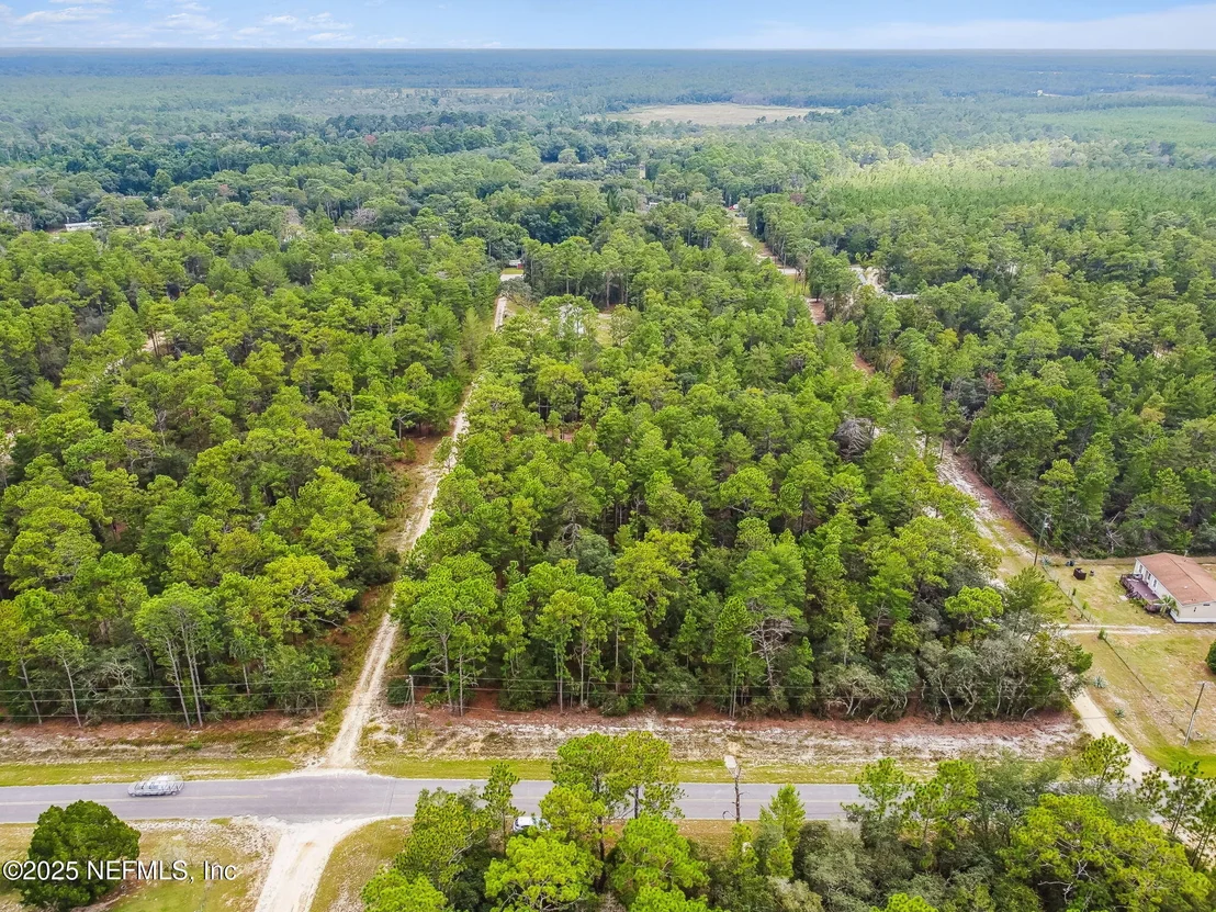 Photo of 401 EDGEHILL Road
