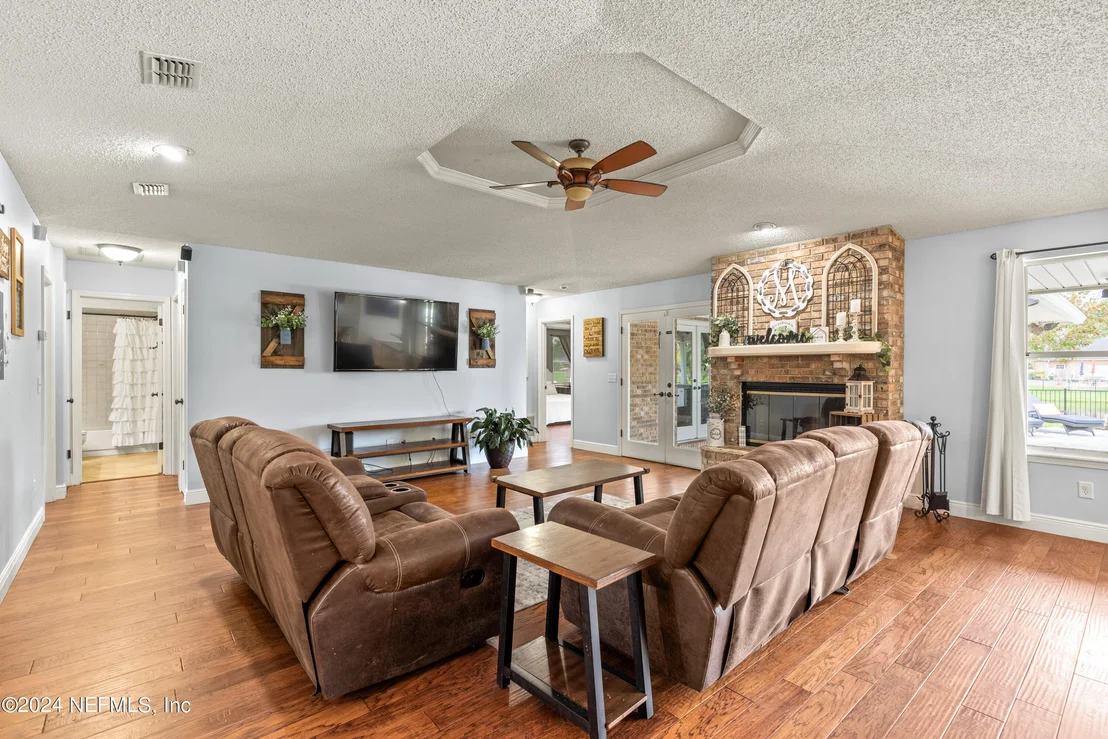 Photo of 10017 PLANK Lane