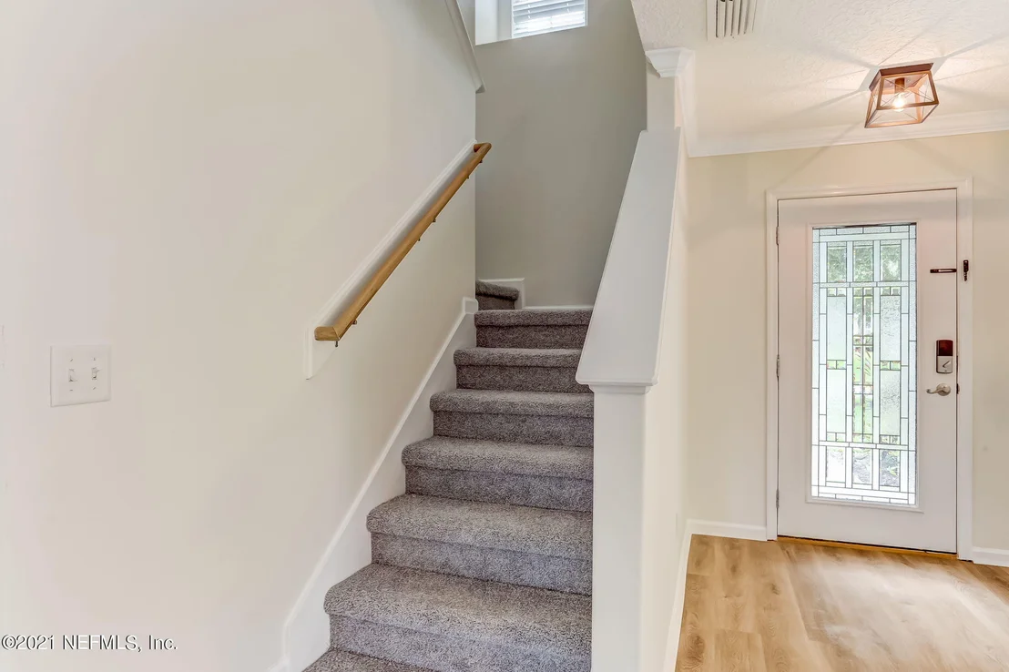 Photo of 1016 DUNSTABLE Lane