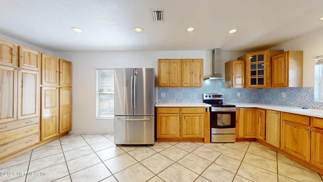 Photo of 55592 DEER RUN Road SE