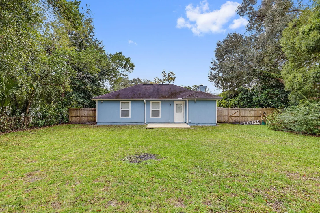 Photo of 351 LINDEN Lane