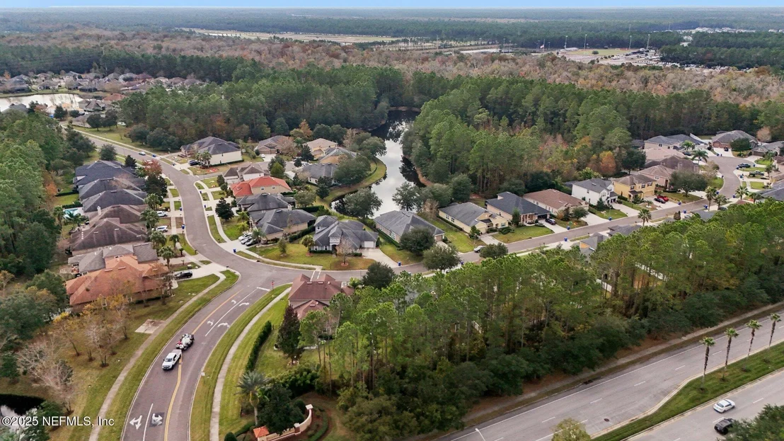 Photo of 403 WILLOW WINDS Parkway