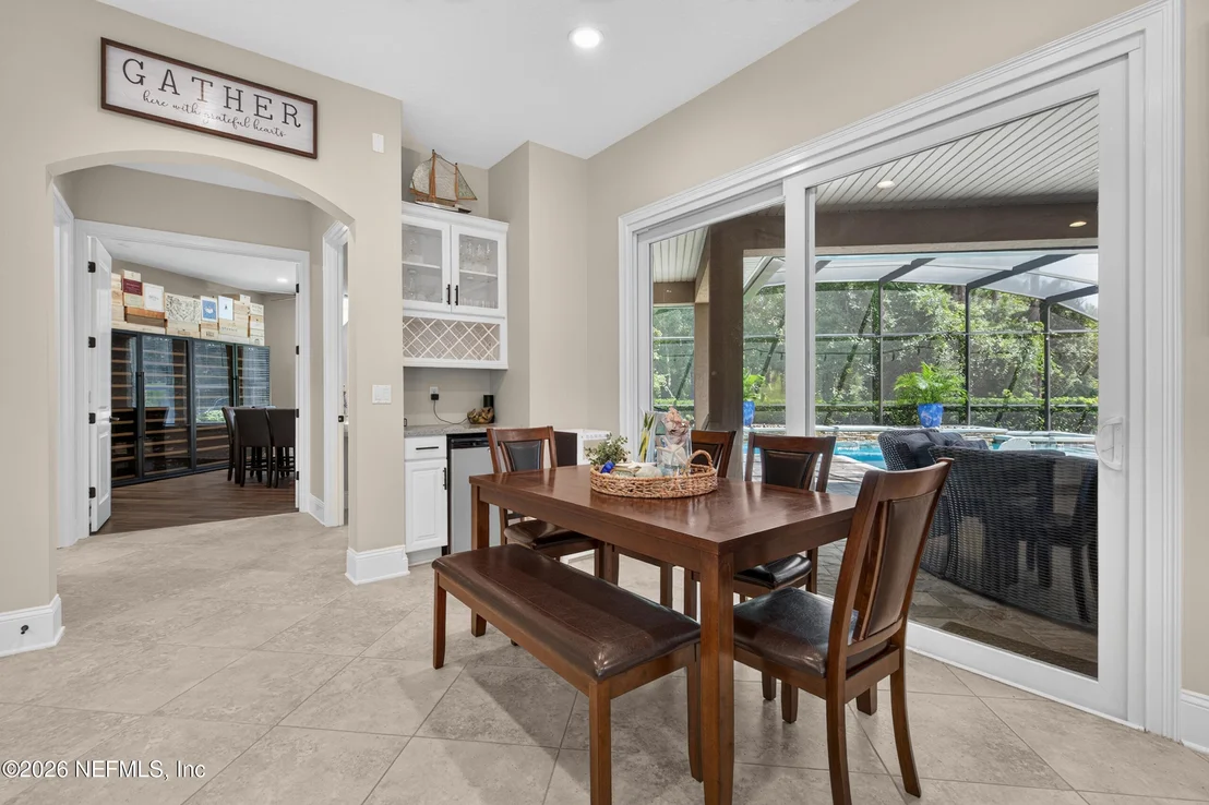 Photo of 287 VALE Drive