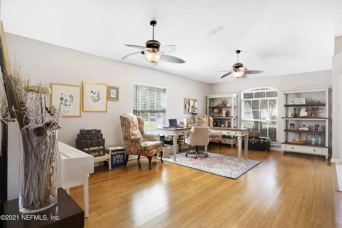 Photo of 321 JOHNS GLEN Drive