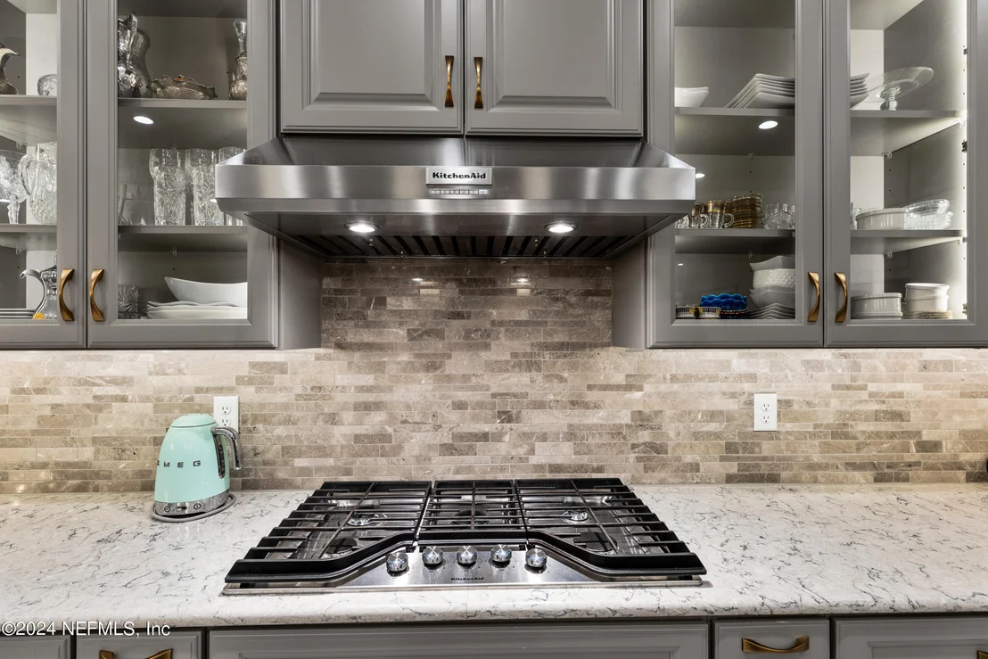 Photo of 10511 SILVERBROOK Trail