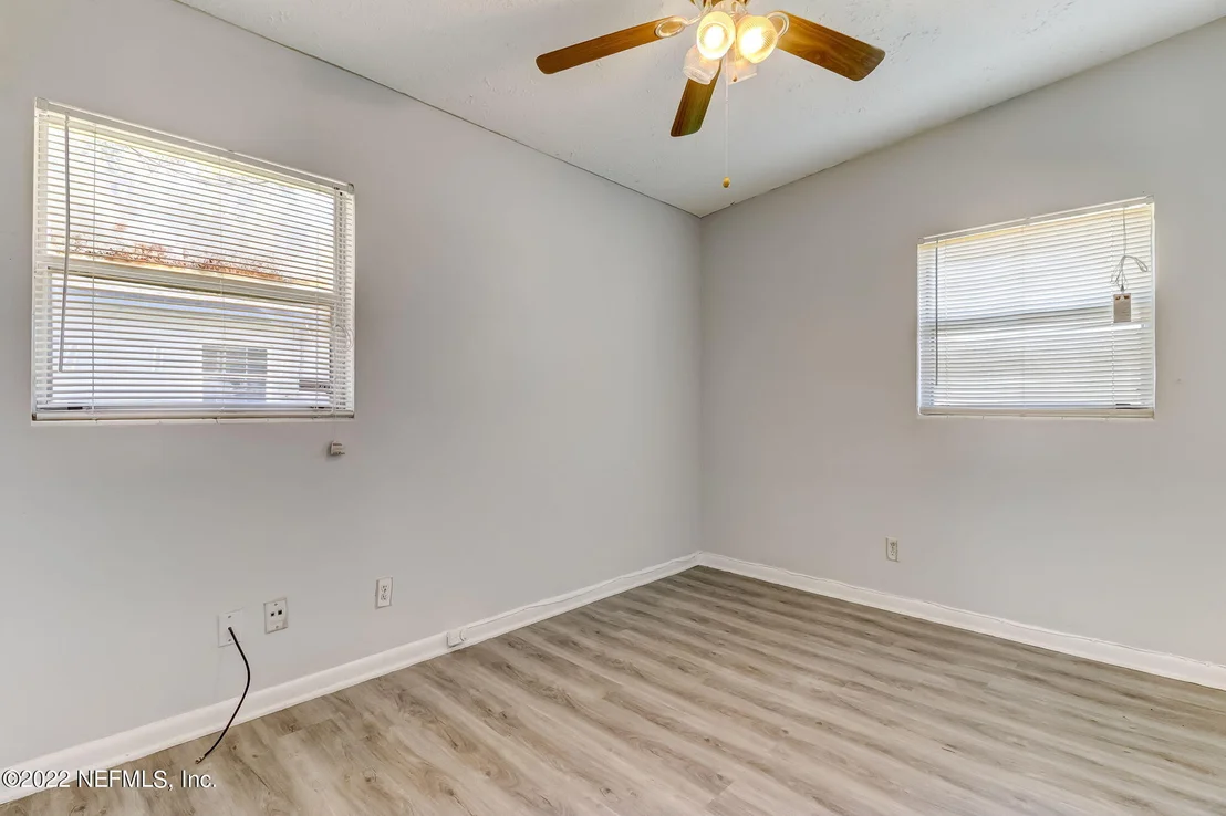 Photo of 2534 LEONID Road